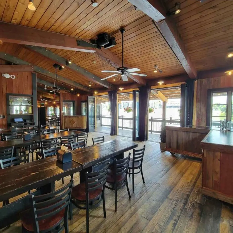 Dinosaur Bar-B-Que - Troy