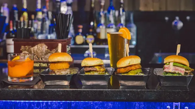 Sidecar Slider Bar - Grosse Pointe