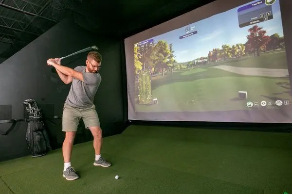 Happy’s Indoor Golf