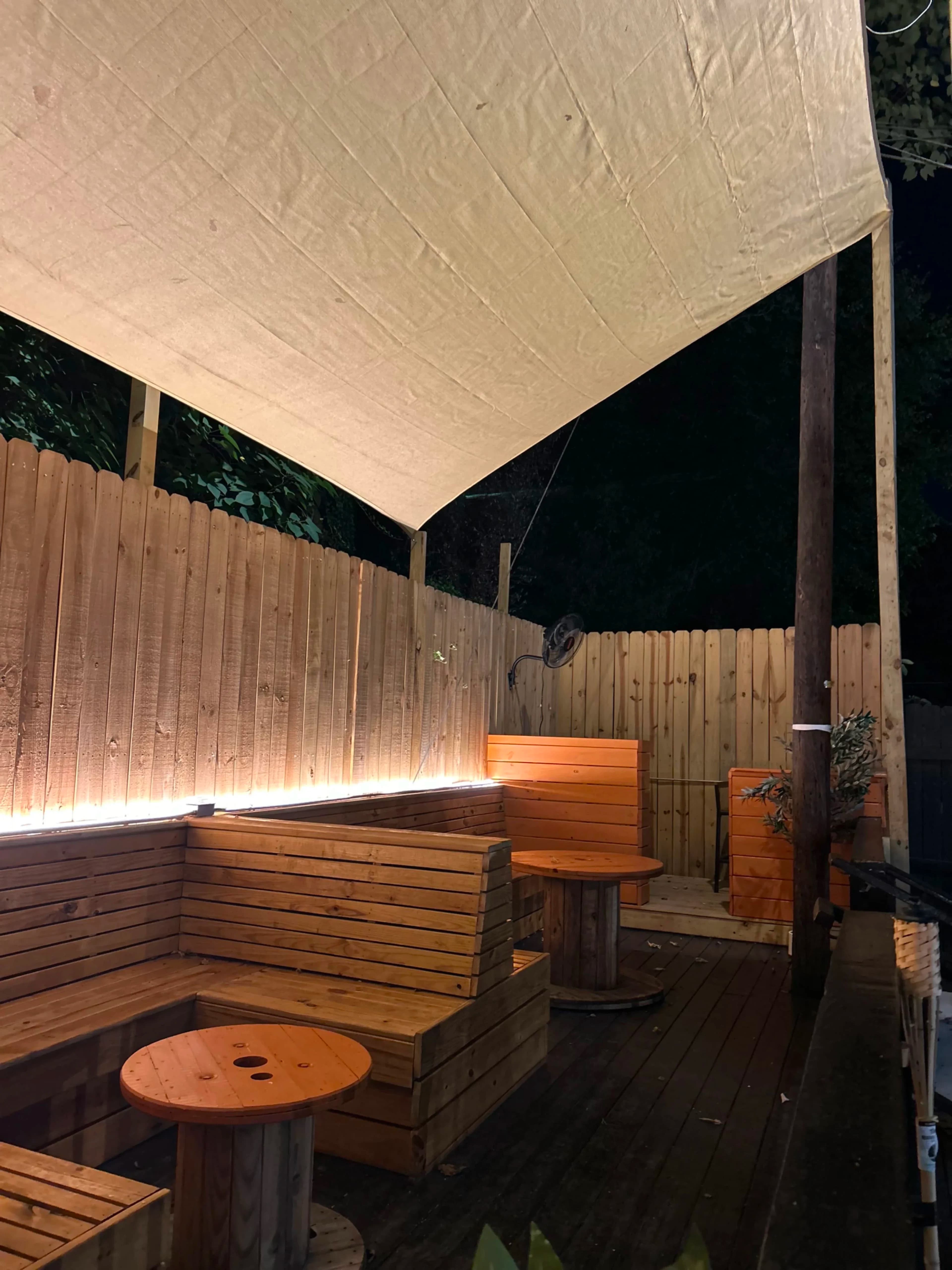 The Garden Bar & Lounge