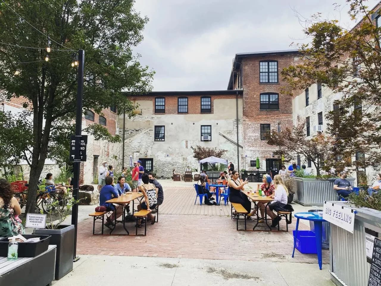 Riffraff Bookstore and Bar