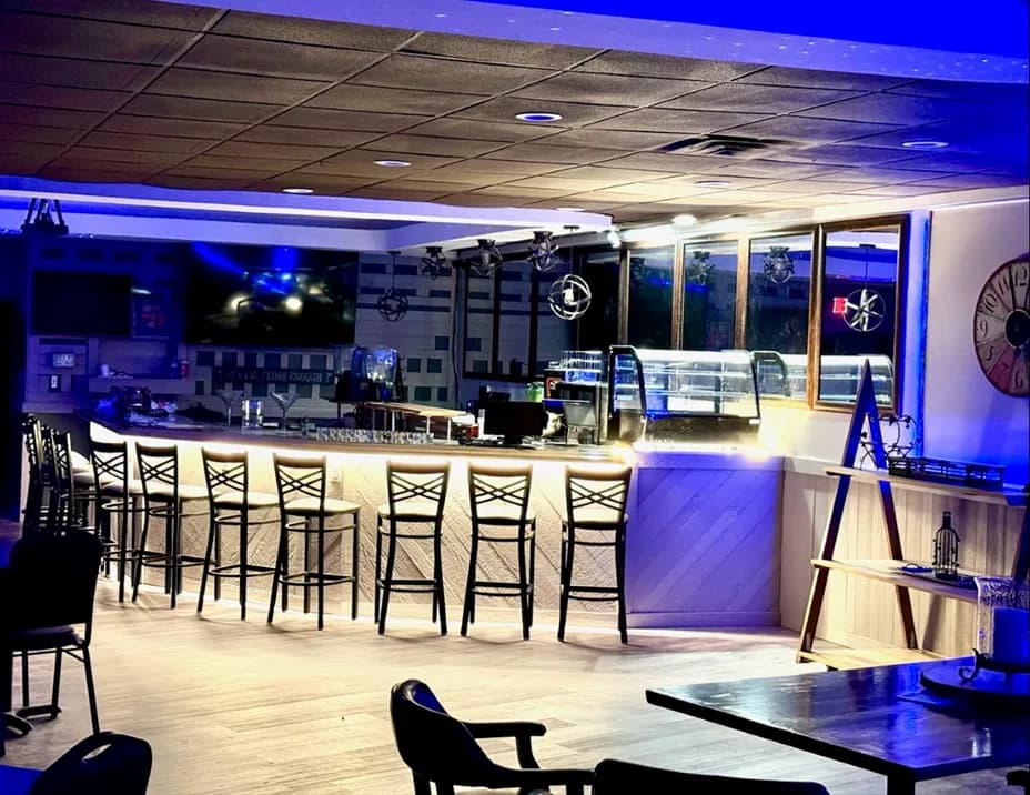 Miss O's Cafe: Jazz and Blues and Comedy