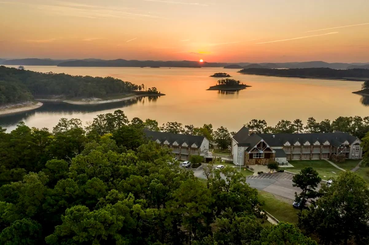 Lookout Kitchen Beavers Bend
