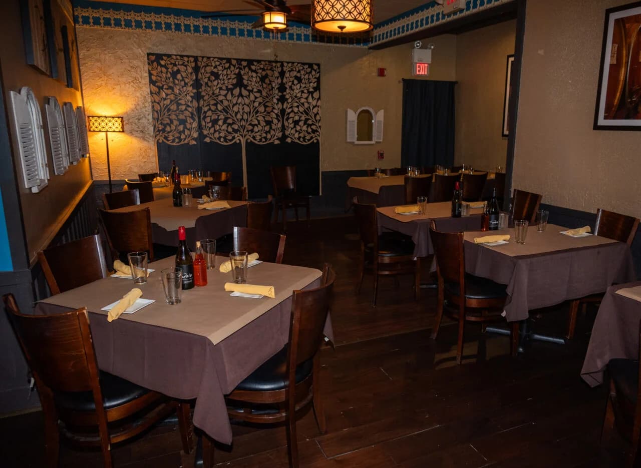 Tavolo Wine Bar & Tuscan Grille Smithfield