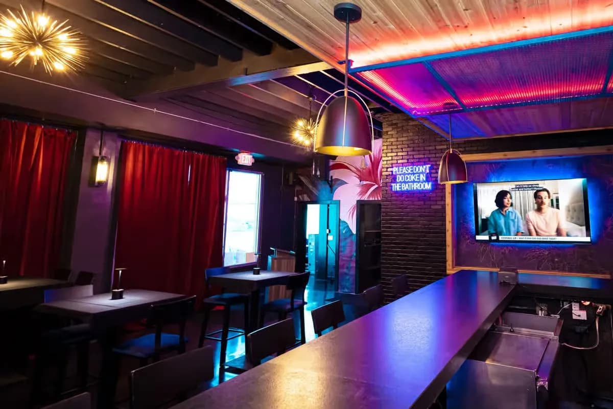 42 Bar and Grill