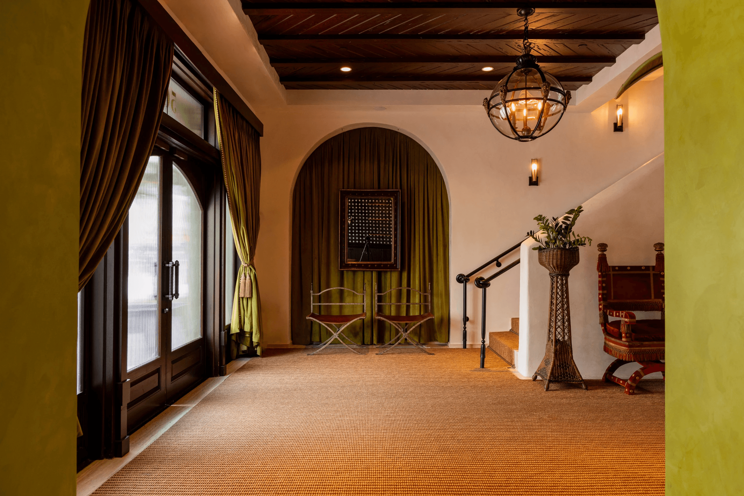 Esme Hotel