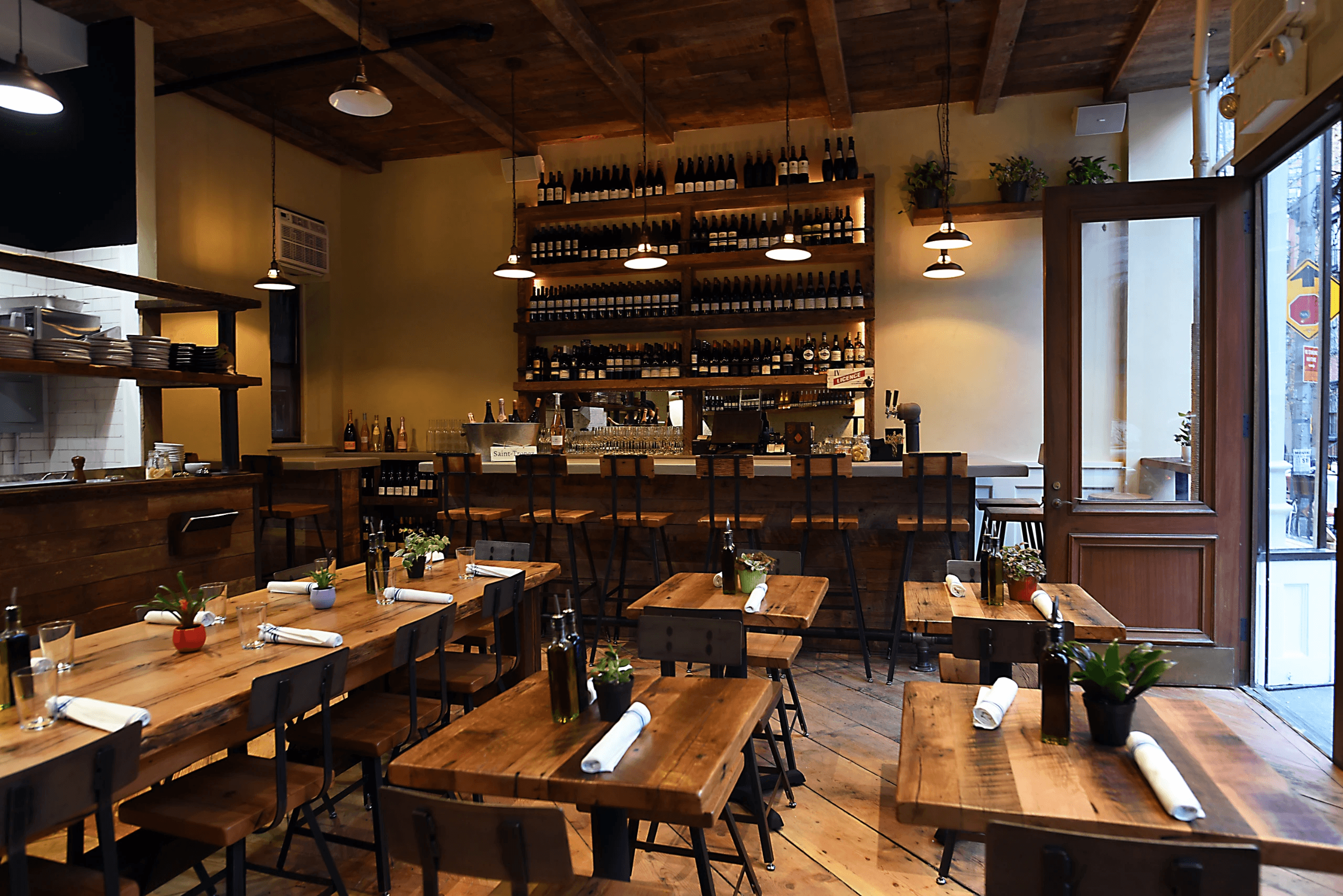 St Tropez Wine Bar