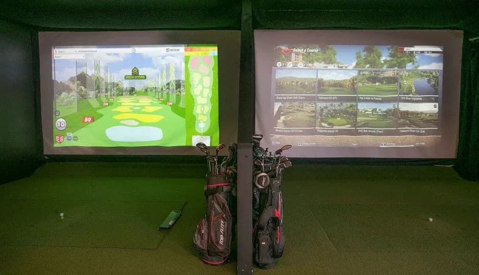 Happy’s Indoor Golf