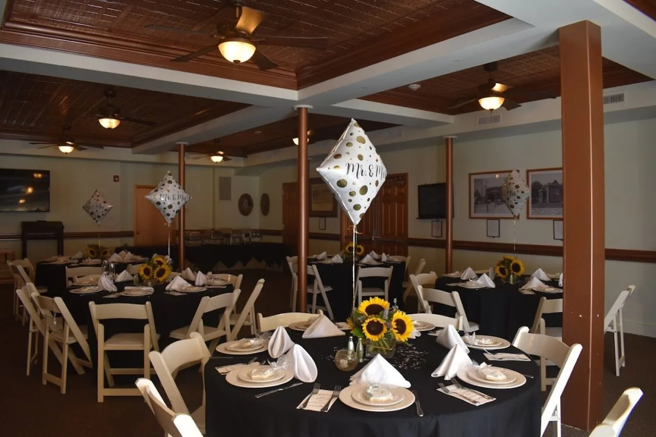 Dark Horse Restaurant